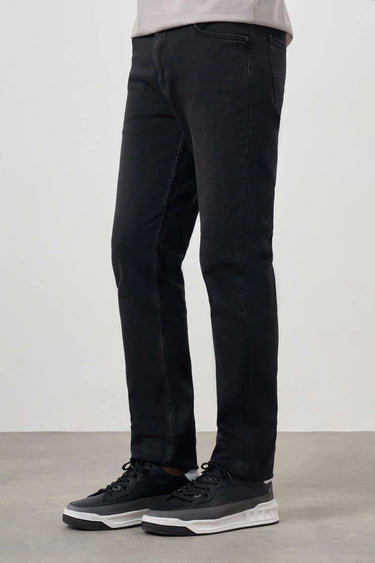 Morven Men's Black Denim 5 Pocket Dynamic Fit Jeans