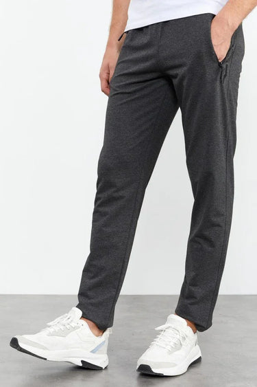 Tommy Life Men’s Classic Leg Sweatpants with Text Detail