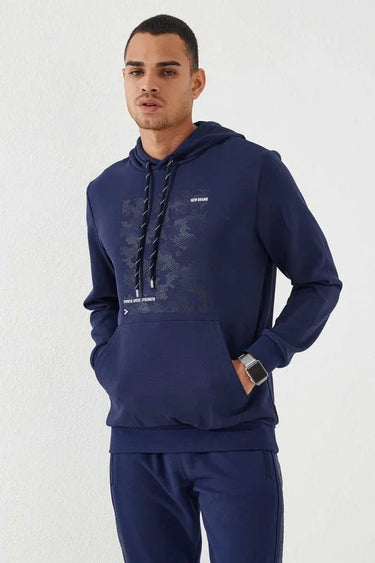 TOMMYLIFE Men's Standard Fit Hooded Sweatshirt with Camouflage Print