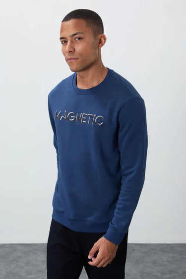 Embroidered Crew Neck Relaxed Fit Men’s Fleece Sweatshirt
