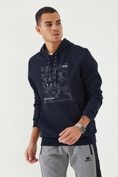 TOMMYLIFE Men's Standard Fit Hooded Sweatshirt with Camouflage Print