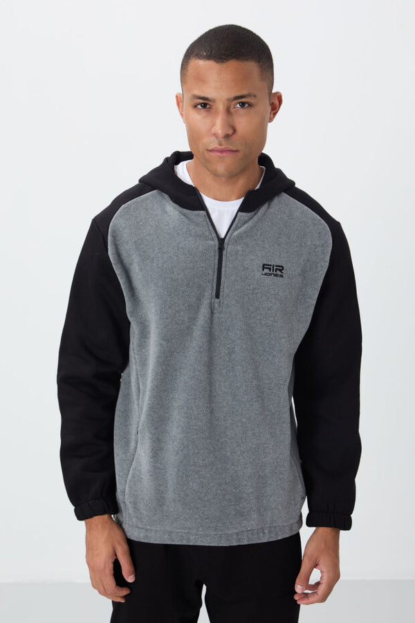 Melange Standard Fit Men’s Fleece Sweatshirt